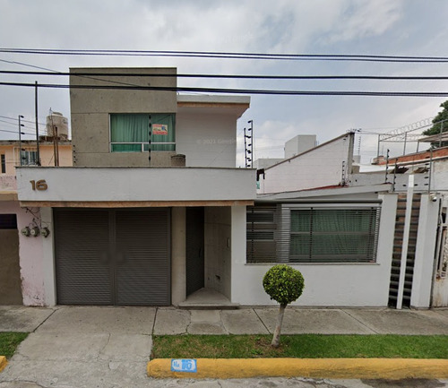 Cv Casa En Las Acacias Con Gran Fachada En Remate Bancario