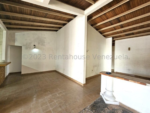 Héctor Malavé Vende Amplia Casa En Cabudare.