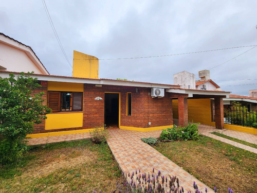 Casa - 3 Dormitorios 2 Baños - Miguel Muñoz - Villa Carlos Paz