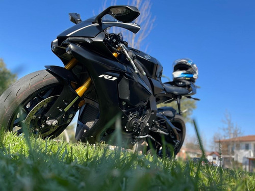 Imagen 3 de 13 de Yamaha R1