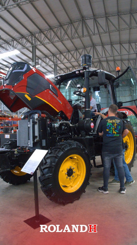 Tractor Roland H 80hp Doble Traccion Con Cabina Y Ruedas Agr