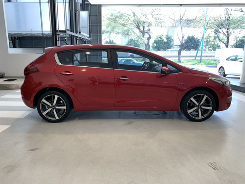 Imagen 12 de 15 de Kia Forte 2018 2.0 Sx 4 P At