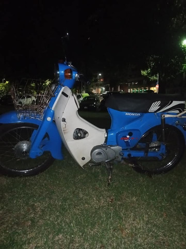 Imagen 1 de 9 de Honda C90