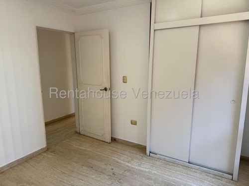 Amplio Apartamento En Venta En Prados Del Este, Mls #25-18966