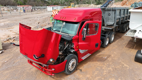 Freightliner Cascadia 2017 Tractocamión Con Dormitorio