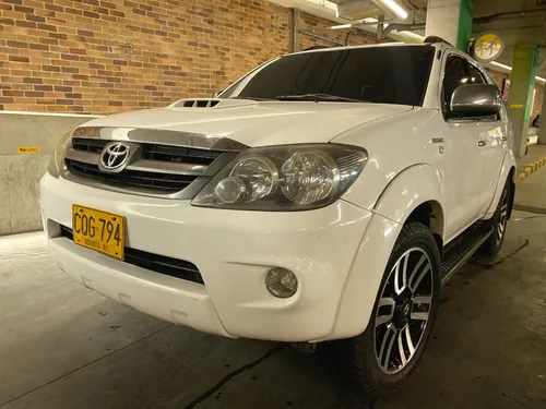 Toyota Fortuner 3.0 Sr5