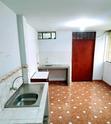 Imagen 11 de 12 de Departamento Independiente, En 2do Piso, Frente A Lindo Parque