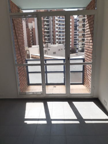 Imagen 10 de 11 de Vendo Nueva Cordoba Departamento 1 Dormitorio Con Balcon Baño Frente Al Parque