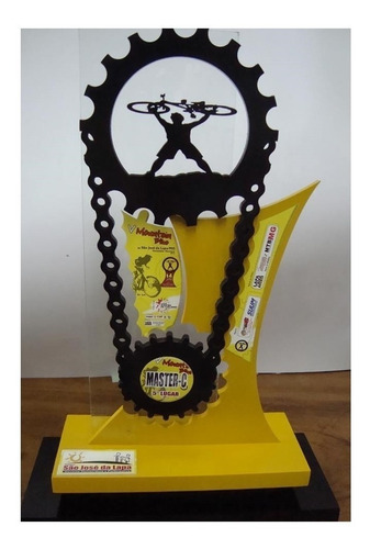 Imagen 1 de 1 de Trofeos Fútbol Running Patín 30 Cm Diseños A Pedidos