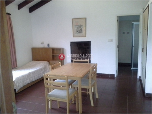 Casa En Zona De Playa Brava Y Aidy Grill- Ref: 5328