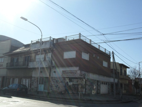 Imagen 2 de 14 de Local Con Vivienda En Venta En Gerli Este