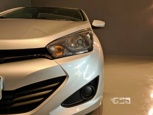 Imagem 9 de 15 de Hyundai Hb20s 1.0 Comfort Plus 12v Flex 4p Manual