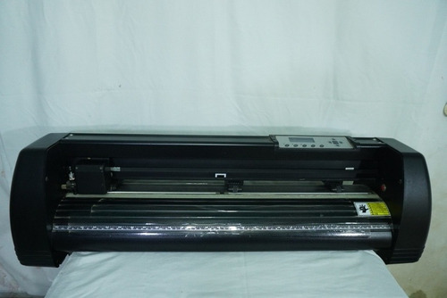 Imagen 1 de 3 de Plotter De Corte gercutter 72cm Con Stand