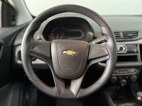 Chevrolet Onix Onix Hatch Joy 1.0 8V Flex 5p Mec.
