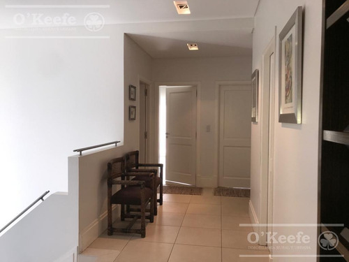 Imagen 23 de 30 de Impecable Casa En Venta Con Fondo Al Golf En Abril Club De Campo