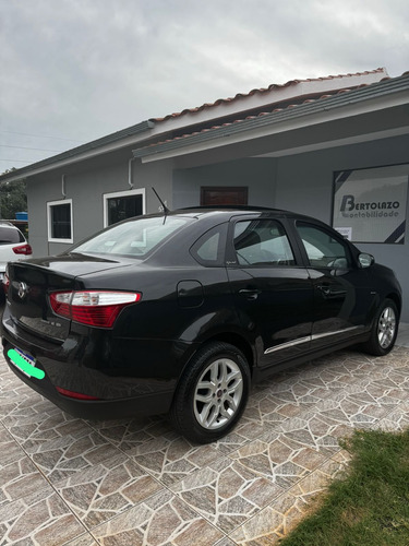 Fiat Grand Siena 1.6 16v Essence Flex Dualogic 4p