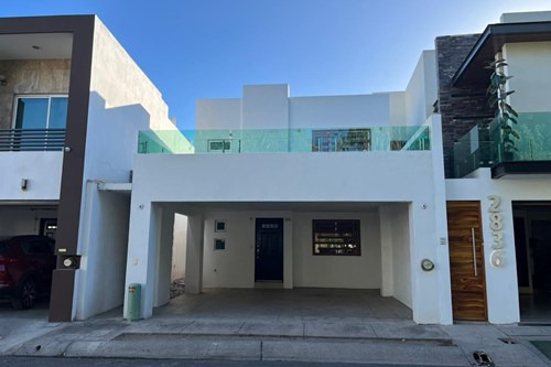 Casa En Venta En Valle Alto, Una De Las Zonas Con Mas Crecimiento Y Demanda En La Ciudad