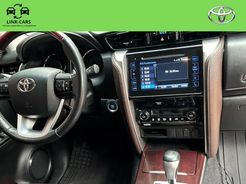 Toyota Fortuner 2.7 Srv 4x2 Automática Full Equipo