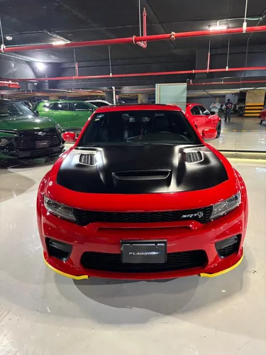 Dodge Charger 6.2 V8 Srt At