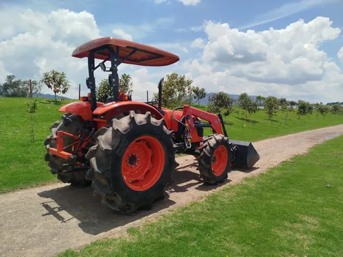 Tractor Kubota M7040