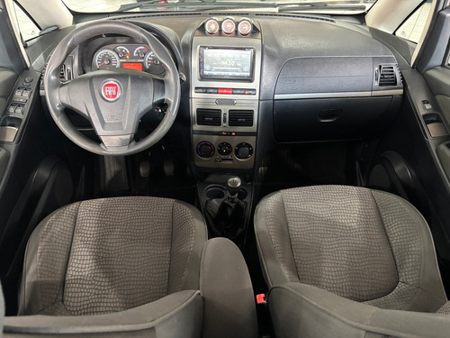 Fiat Idea 1.8 16v Adventure Flex 5p