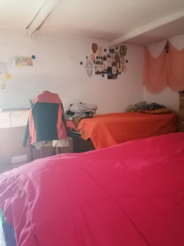 Imagen 5 de 7 de Se Vende Casa Antigua De 4 Dormitorios