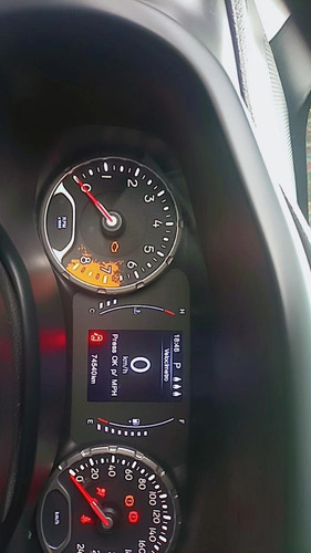 Jeep Renegade 1.8 Flex Aut. 5p
