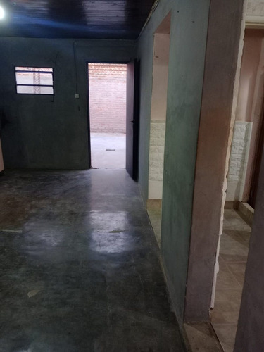 Casa En Ochava Con Amplio Terreno Y Gran Potencia