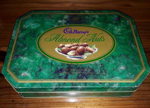 Lata Vacía Rectangular Cadbury Almond Nuts* 