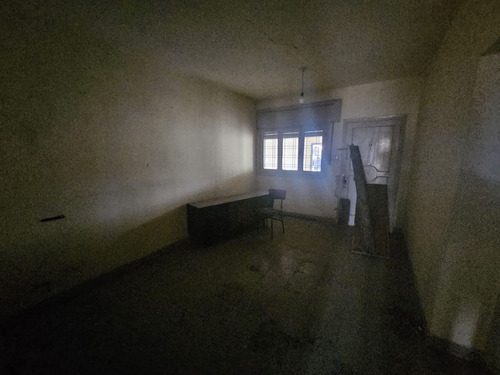 Casa + Depto En Terreno De 400 Metros. A Refaccionar