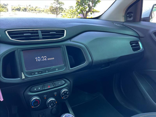 Chevrolet Onix Onix lt 1.4 Flex Manual