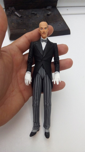 Dc Direct Hush, Alfred Pennyworth, Suelto Y Usado!! (Usado)