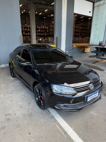 Volkswagen Jetta 2.0 Comfortline Flex 4p Automática
