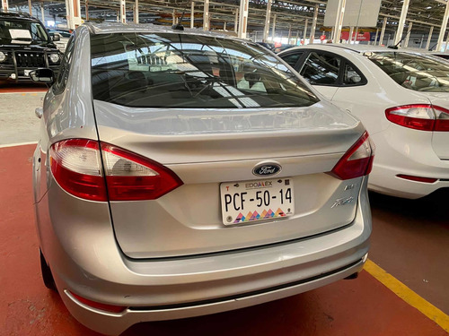 Imagen 5 de 11 de Ford Fiesta 1.6 S Sedan Std 5 Vel Ac 2015