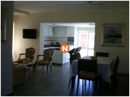 Casa En Venta, Mansa, Punta Del Este, 4 Dormitorios.- Ref: 209719
