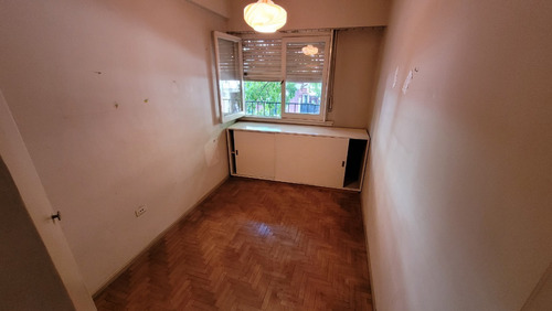 Departamento Ph 3 Ambientes Al Frente Con Balcon Corrido 1er Piso