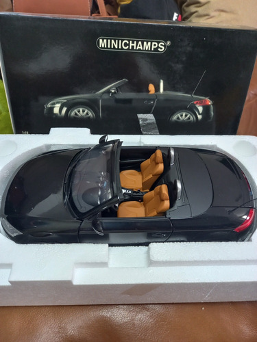 Audi Tt Roadster Escala 1:18 (Usado)