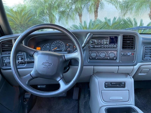 Imagem 10 de 10 de Chevrolet Suburban 4x4 5.3 V8 7 Lugares