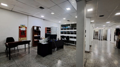 Se Vende Galpón Comercial 368m² - Farmacia La Ganadera Av. Constitución Maracay Jm
