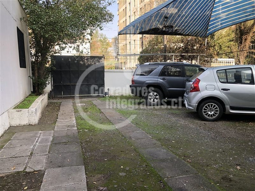 Imagen 2 de 13 de Casa En Venta De 5 Dorm. En Providencia