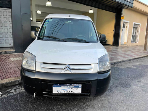 Imagen 2 de 20 de Citroën Berlingo 2016 1.6 Bussines Hdi 92cv Am54