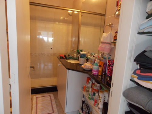 Apartamento, Próximo Al Shopping.- Ref: 19352