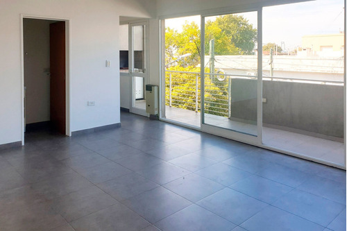 Imagen 2 de 18 de Venta Depto 2 Amb Florida Oeste-balcon-parrilla