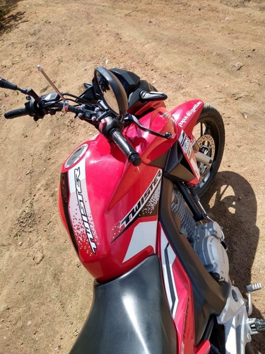Imagem 4 de 8 de Honda Cb Twister