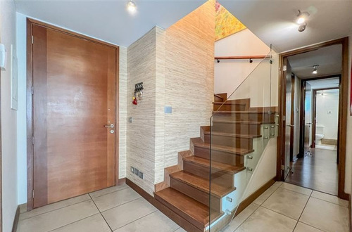 Elegante Dúplex Con Jacuzzi Y Quincho Propio En Las Condes