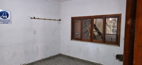 Galpón 1000 M2 C/ Ofi Y Baño - Centenario