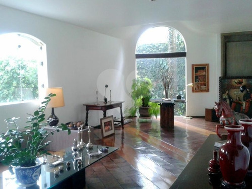 Jardim Guedala - Lindíssima Casa Sobrado - 4 Dts. - 2 Stes. - 6 Garagens - 450 M² Construídos - 3-im99834