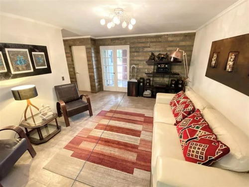 Casa En Venta De 5 Dorm. Alto Macul En La Florida