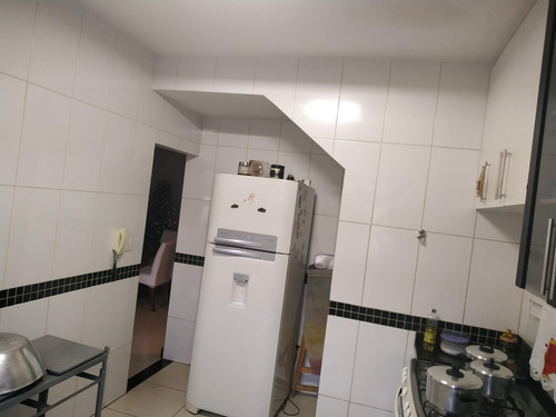 Imagem 12 de 25 de Casa Geminada 3 Qrts. 4 Vgas Independente No Cabral - 4213