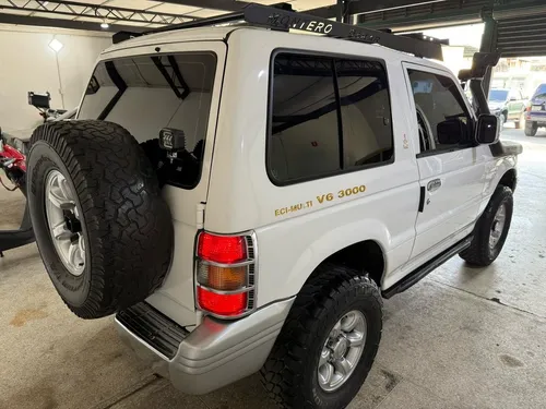 Mitsubishi Montero
